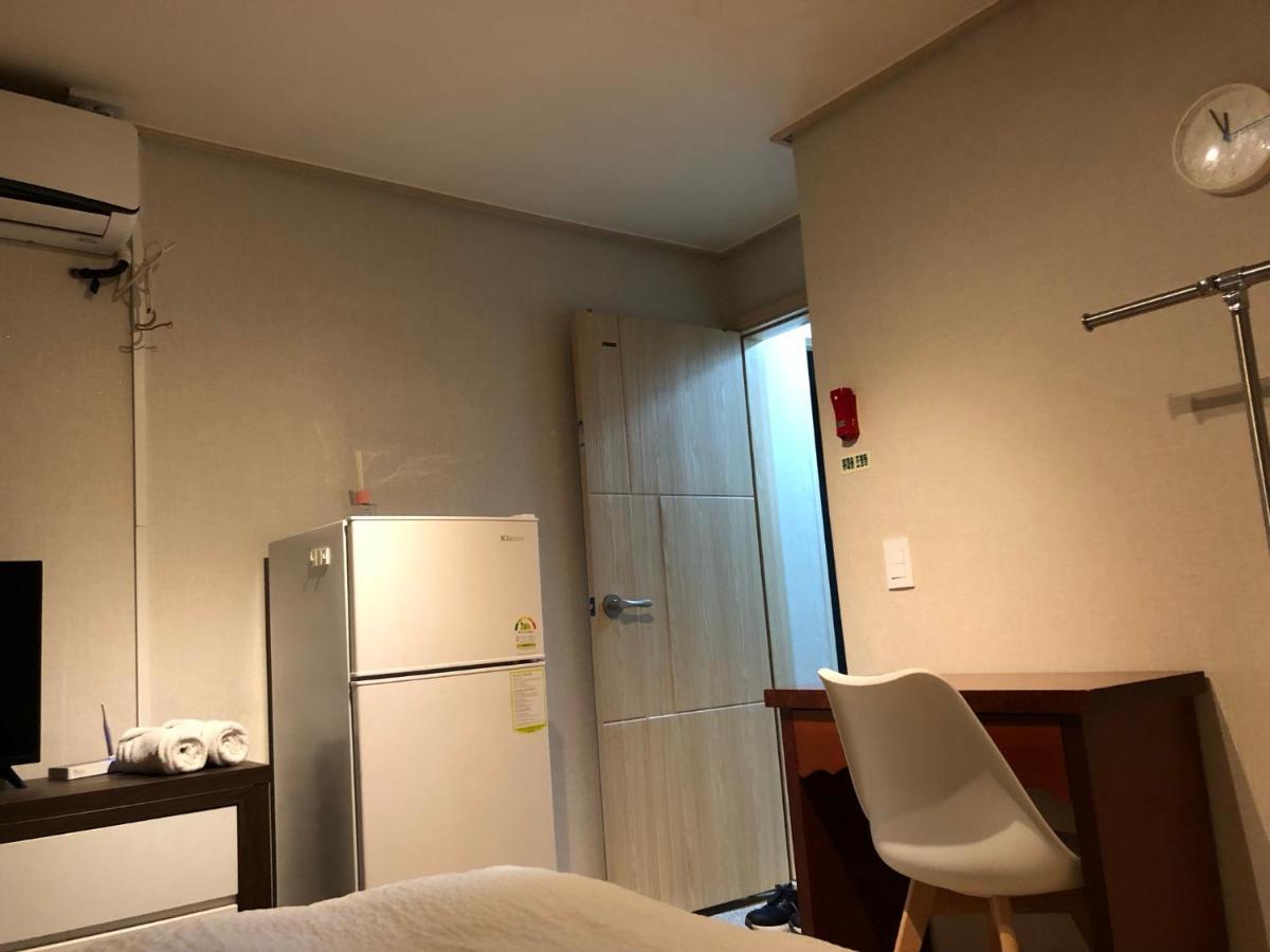 הוסטל סיאול Rich House Dongdaemun מראה חיצוני תמונה
